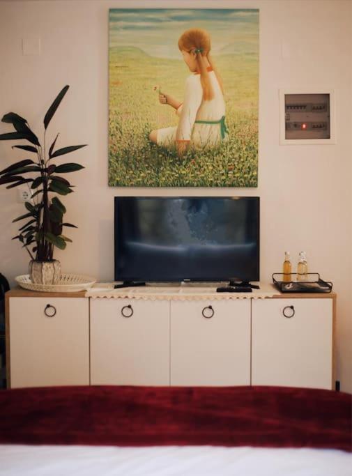 Το Σπίτι Της Ευτυχίας Στούντιο Apartman Karpeníszi Kültér fotó