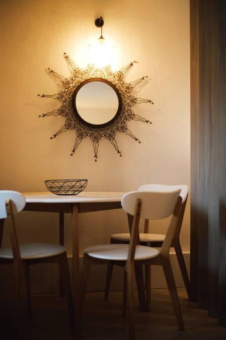 Το Σπίτι Της Ευτυχίας Στούντιο Apartman Karpeníszi Kültér fotó